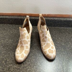 Toms Kallie Cutout Ankle Booties Women’s Sz 12